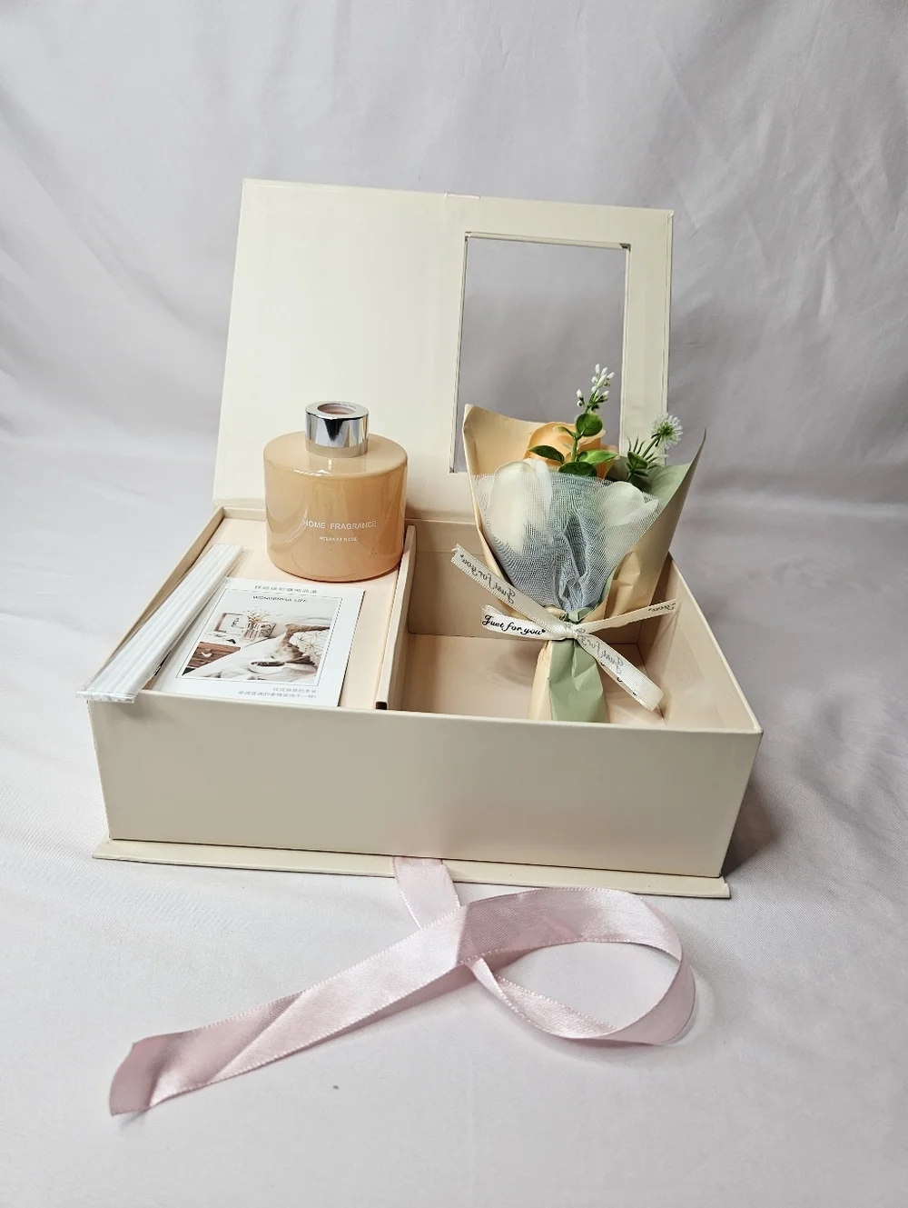 Luxury Gift Box with Reed Diffuser & Soap Flower Bouquet – Champagne